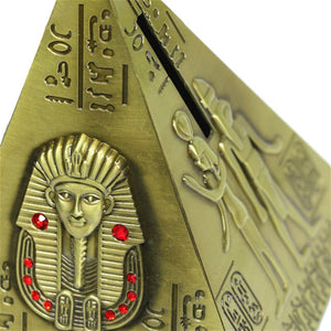 Artisanat égyptien : pyramide en bronze
