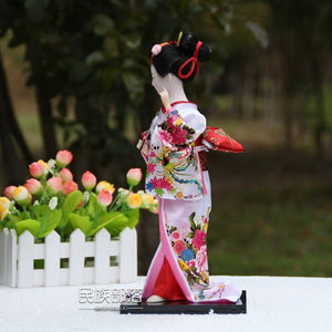 Statuette Une geisha japonaise en tenue traditionnelle - Fineartsfrance