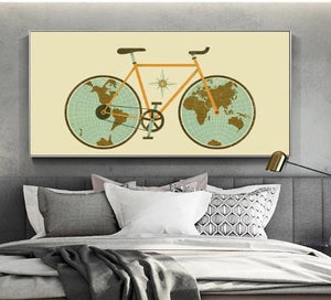 Poster carte du monde sur un vélo