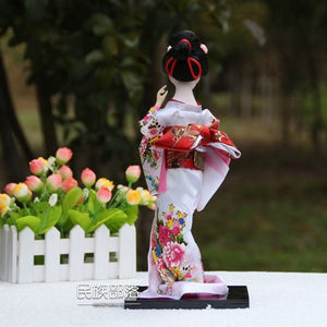 Statuette Une geisha japonaise en tenue traditionnelle - Fineartsfrance