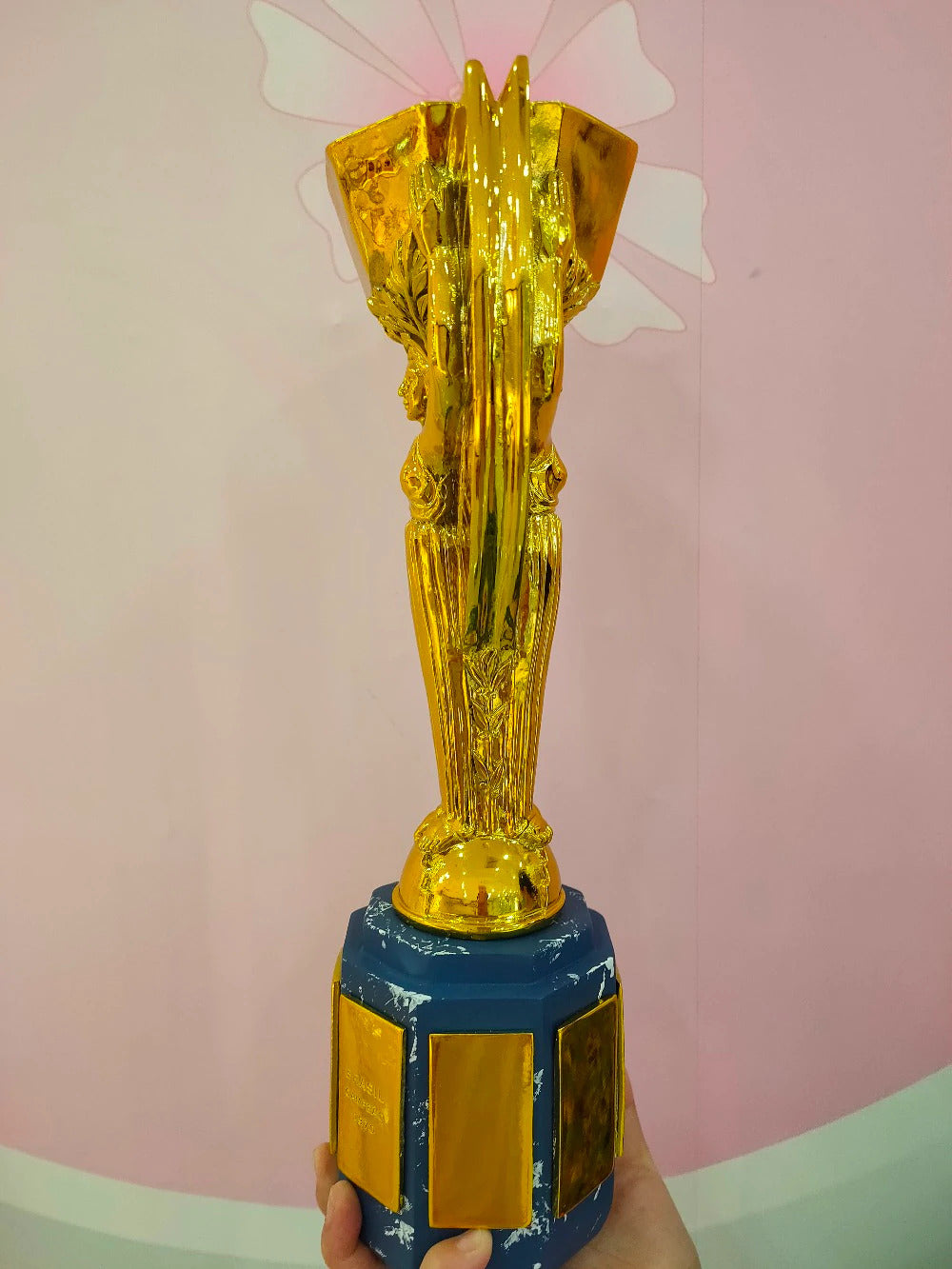 Replica soccer world cup trophy - Fineartsfrance