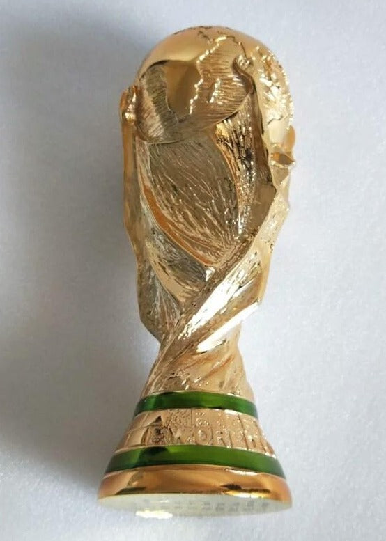 Trophée Champion 2022 Football Coupe Du Monde De Football Réplique Cadeaux  Commémoratifs Match Champions Fans Modèles Statue Fans Gagnants Remembrance  Award ( Color : Gold Trophy , Size : 36.8cm/14.49 : : Sports et  Loisirs