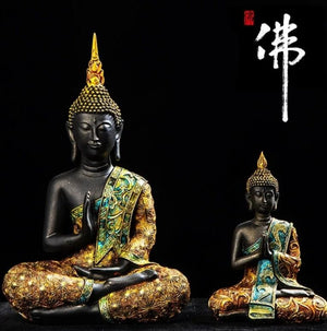 Statuette du bouddha thaï fait à la main