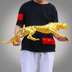 Statuette La panthère d'or rugissante